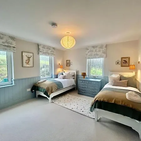 St Finian's Bay Hideaway *